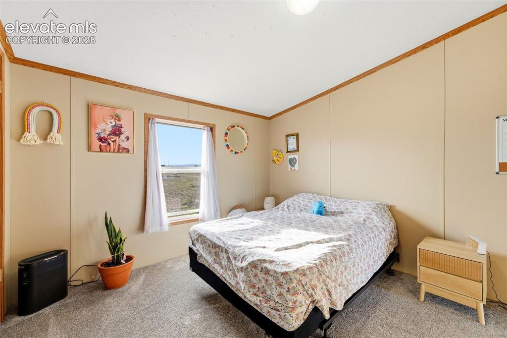 Image 13 of 36: Bedroom