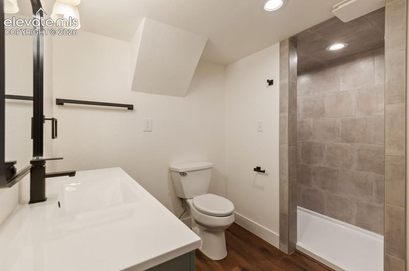 Image 19 of 26: 3/4 Bathroom