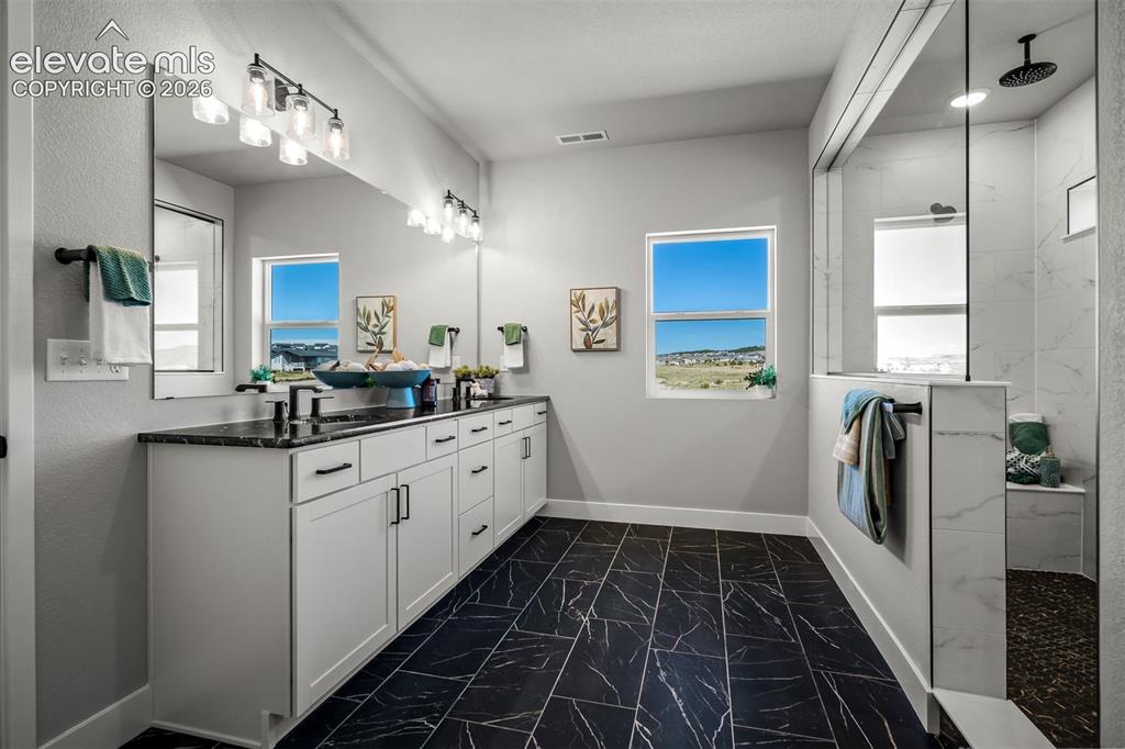 Image 21 of 41: Master Bathroom