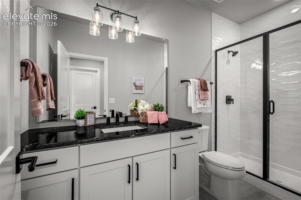 Image 32 of 41: Bathroom