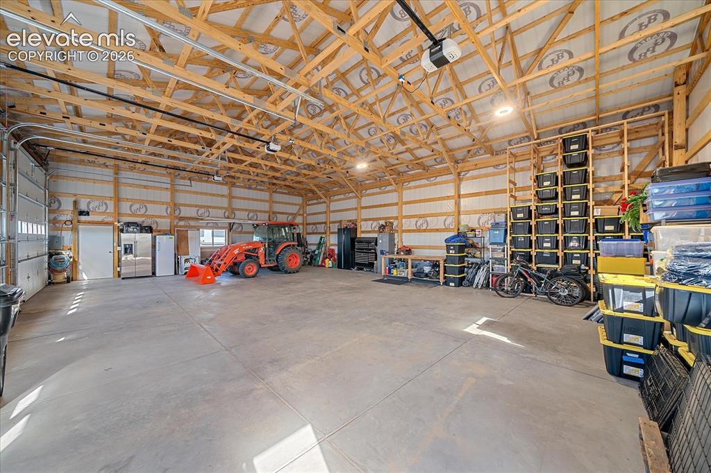 Image 30 of 46: Garage