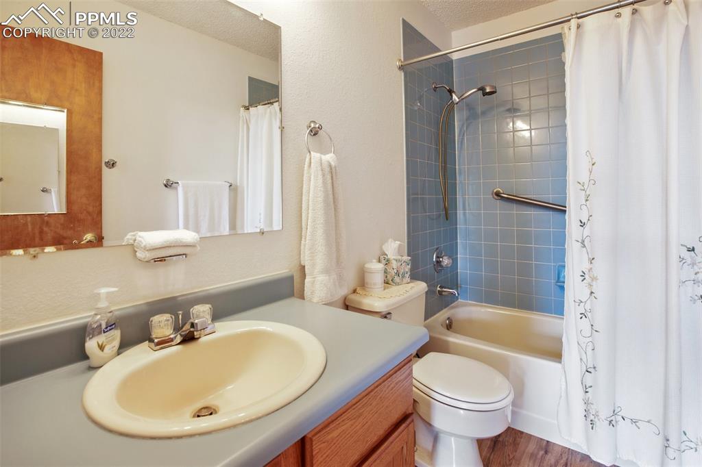 Listing 9395914, Image 14 of 39