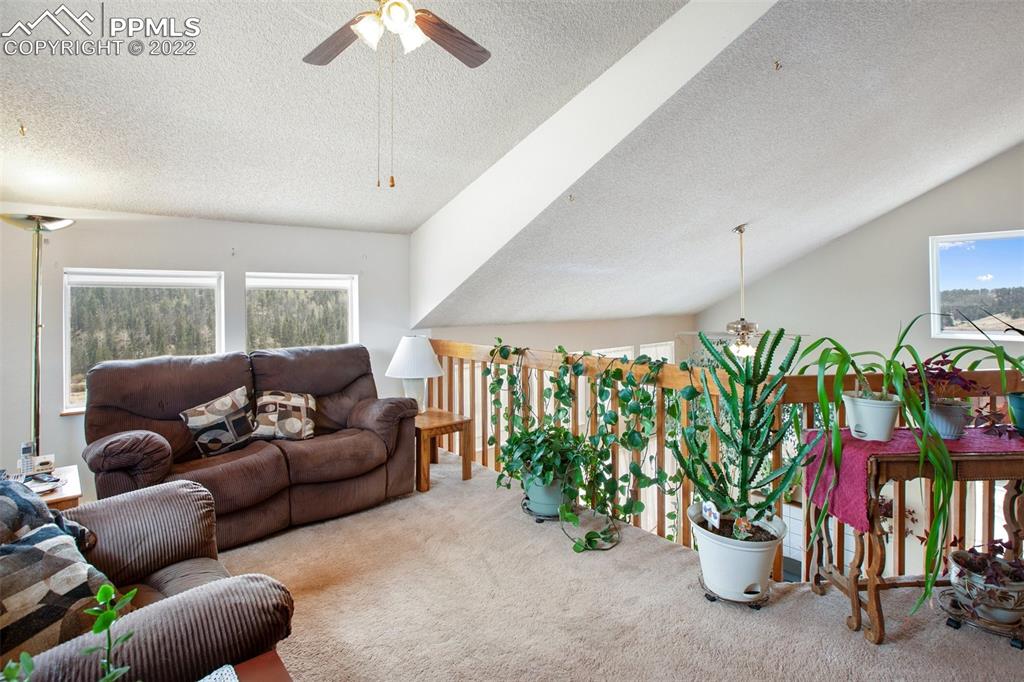 Listing 9395914, Image 16 of 39