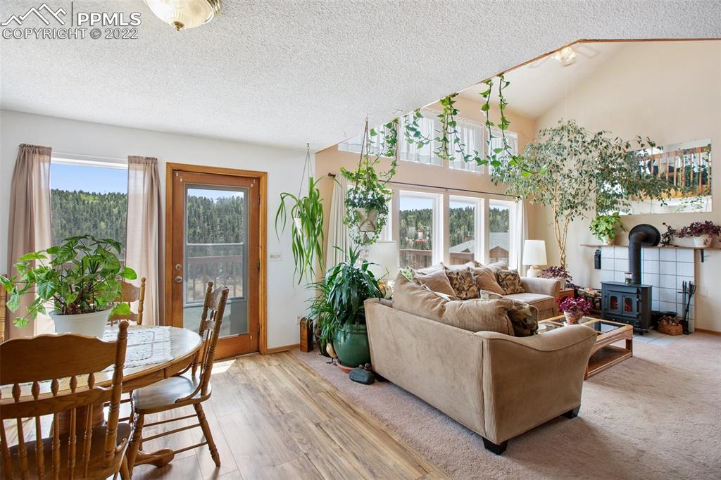 Listing 9395914, Image 8 of 39