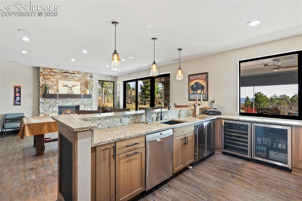 Image 32 of 50: Stairs