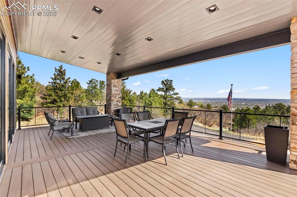 Image 40 of 50: Bathroom