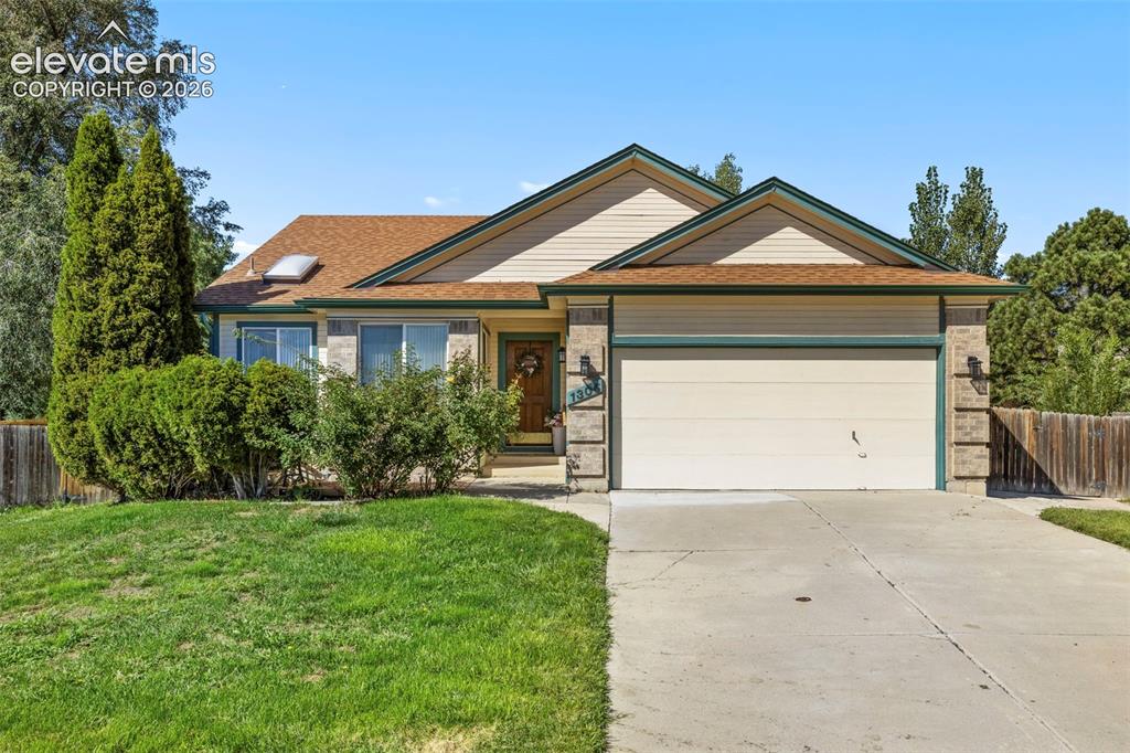 Image 4 of 50: What a lovely home/lot!