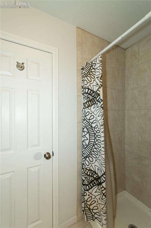 Image 19 of 35: Master Bathroom