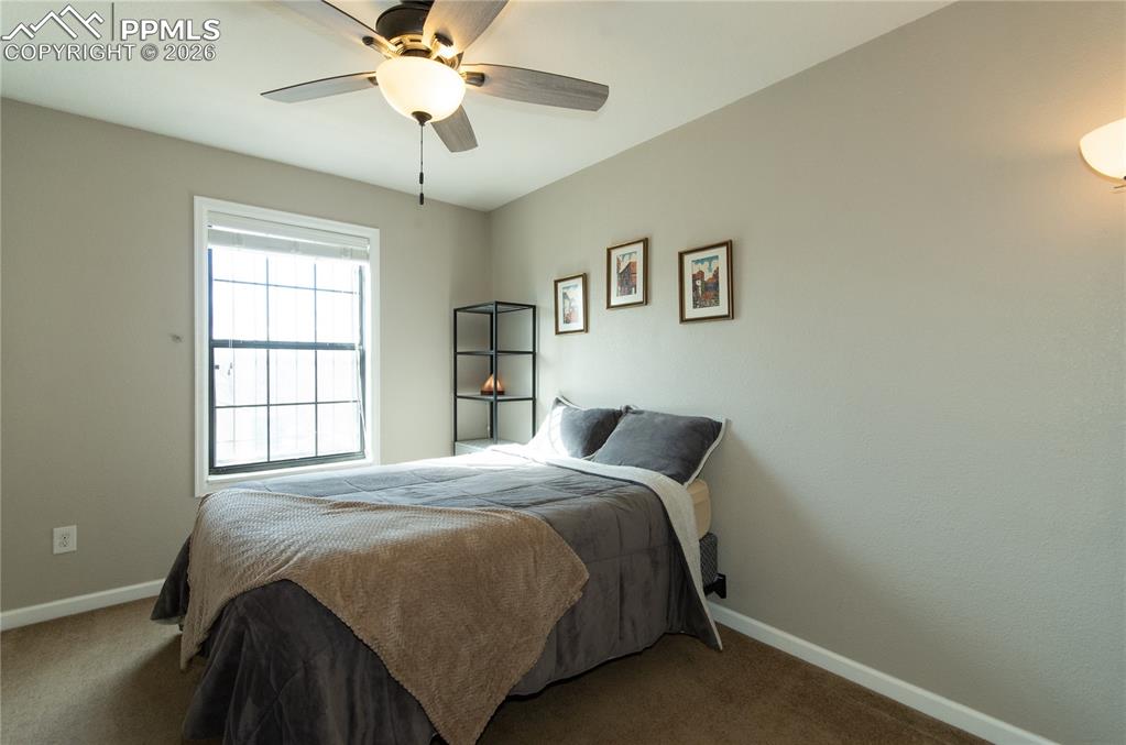 Image 21 of 35: Bedroom