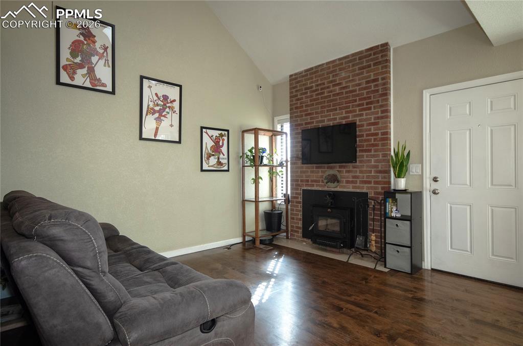 Image 7 of 35: Living Room