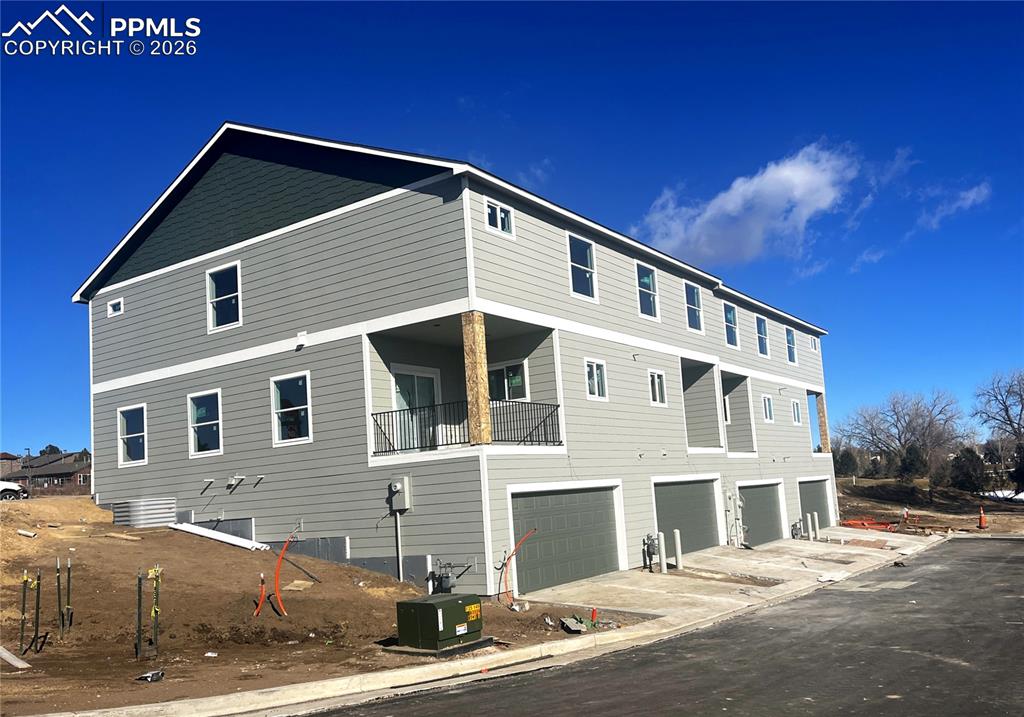 Image 2 of 17: Back of Structure