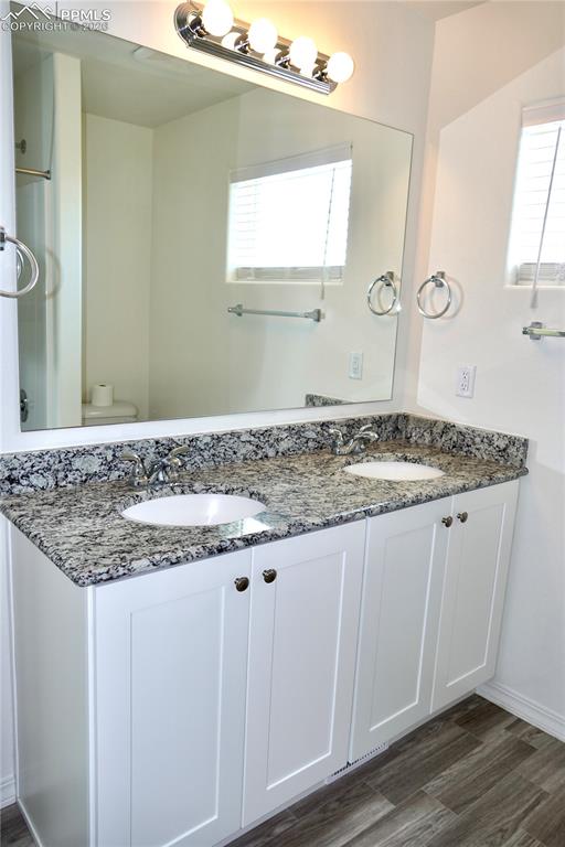 Image 8 of 23: Bathroom