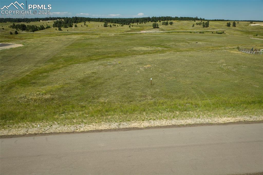 Image 17 of 17: View of rural area