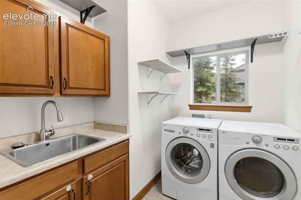 Image 19 of 48: Laundry
