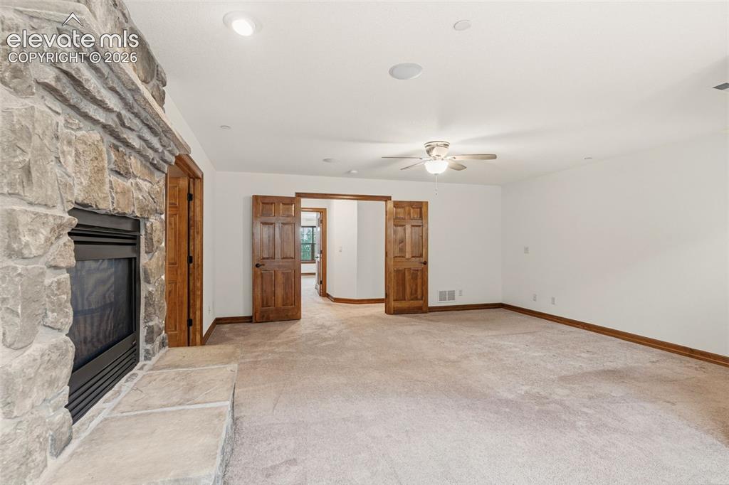 Image 22 of 48: Master Bedroom