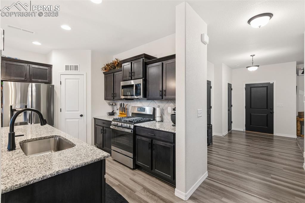 Image 14 of 48: Kitchen