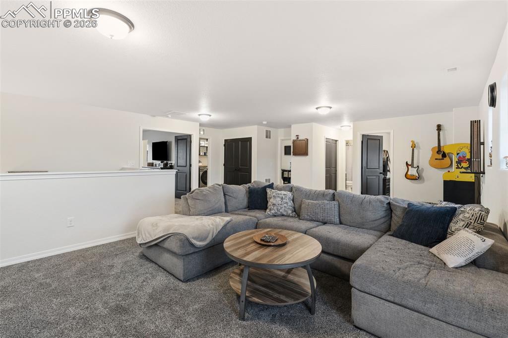 Image 22 of 48: Family Room