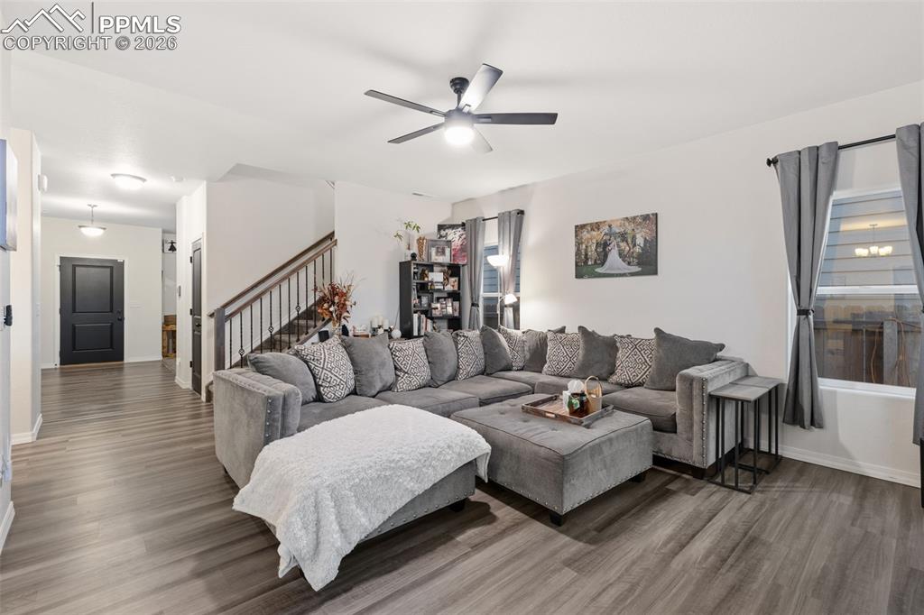 Image 7 of 48: Living Room