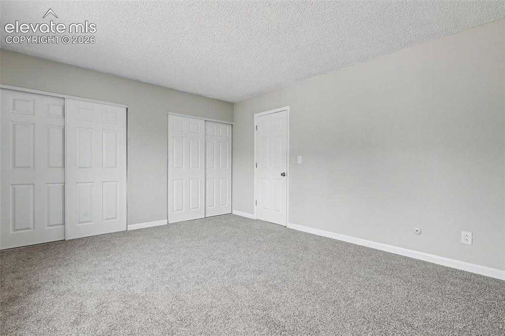 Image 17 of 33: Bedroom