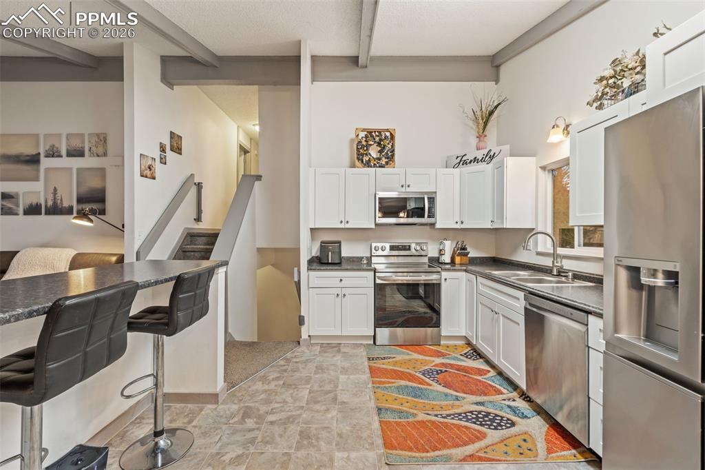 Image 12 of 36: Kitchen