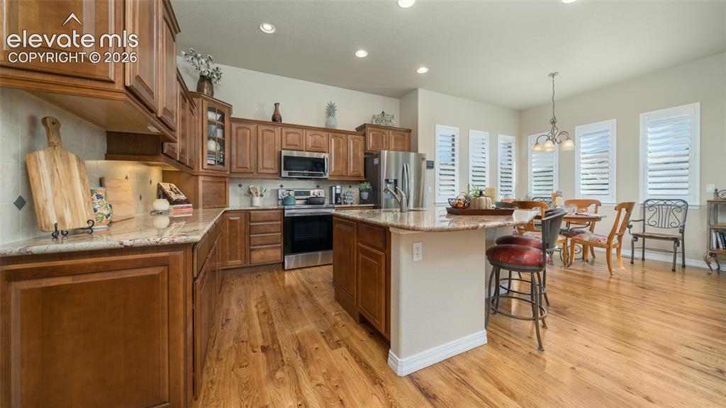 Image 5 of 37: Kitchen