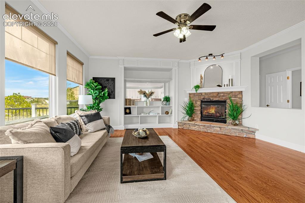 Image 12 of 50: Living Room