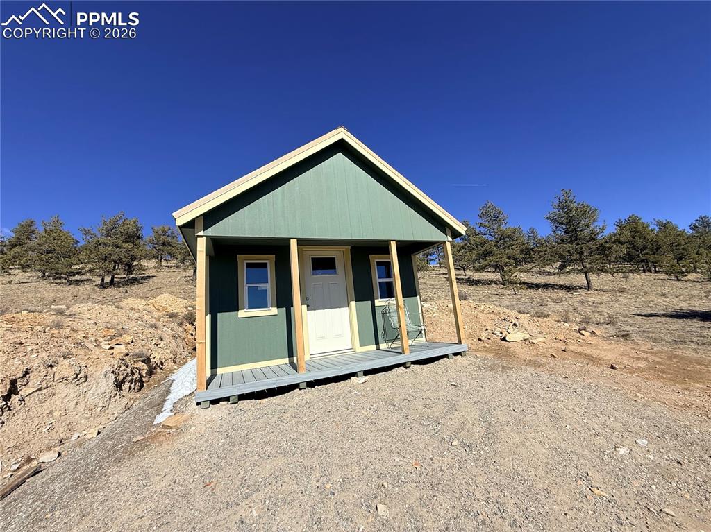 Image 10 of 36: Front of Structure