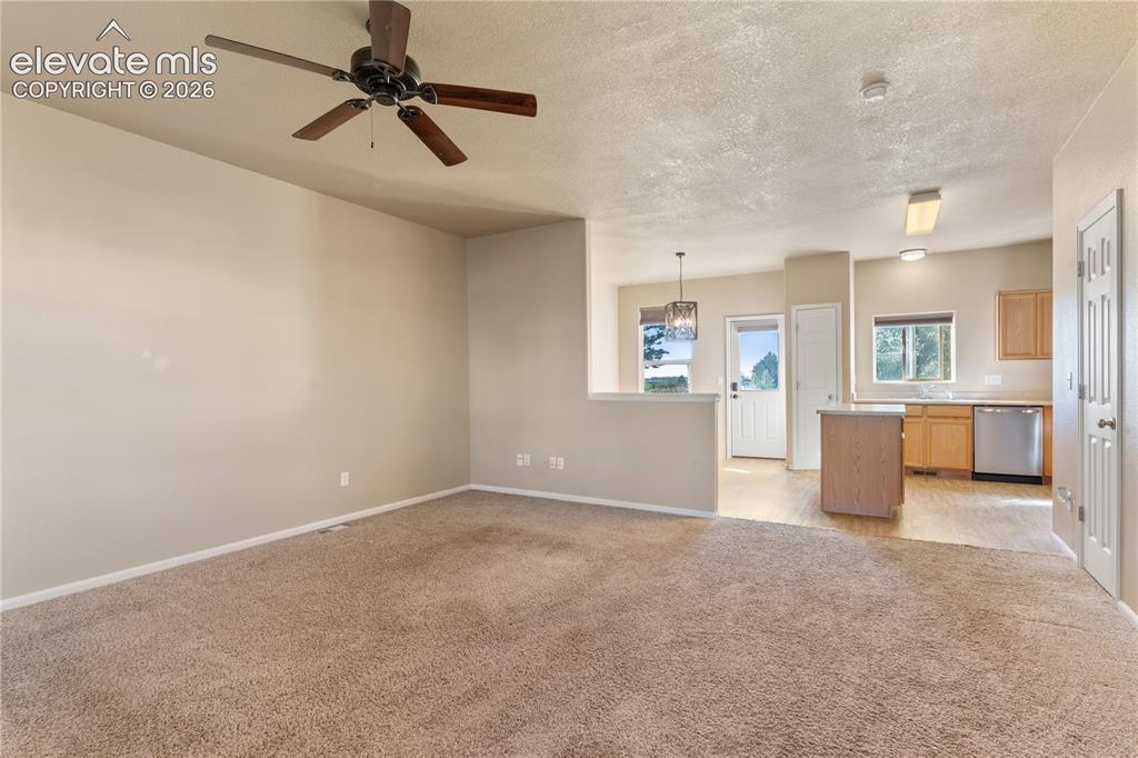 Image 3 of 19: Living Room