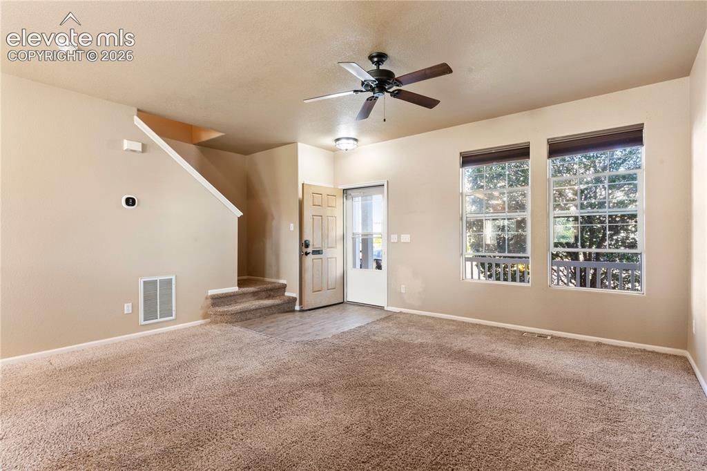 Image 4 of 19: Living Room