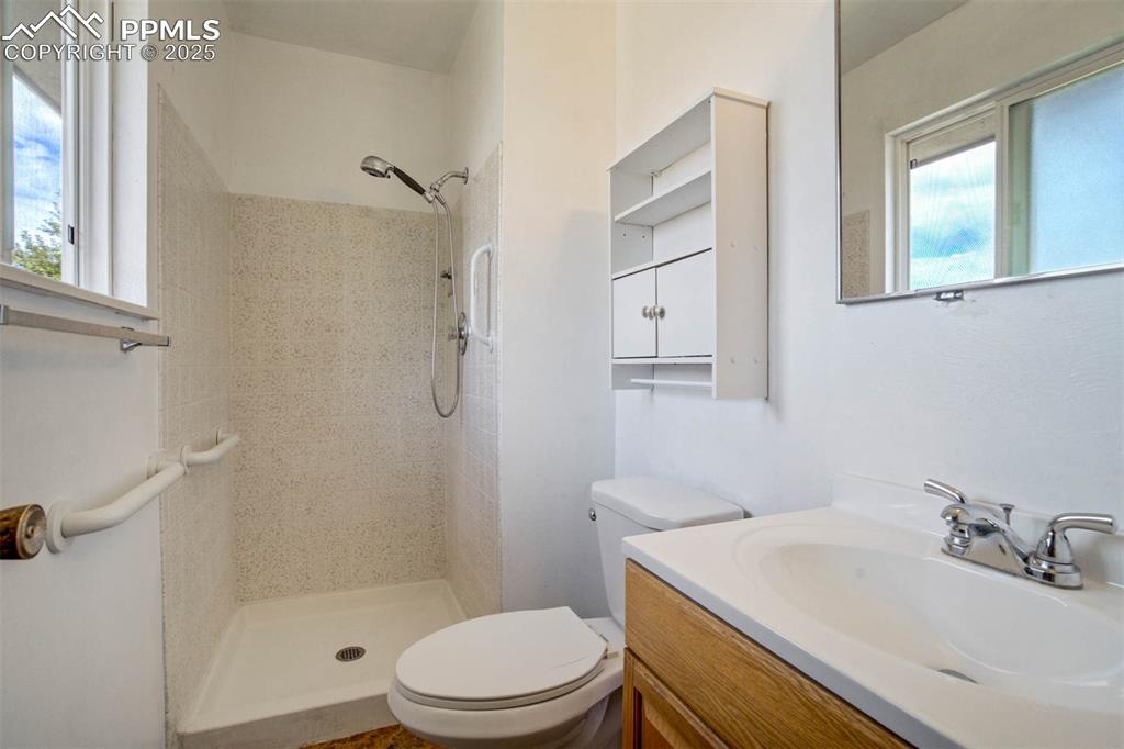 Image 20 of 49: Master Bathroom