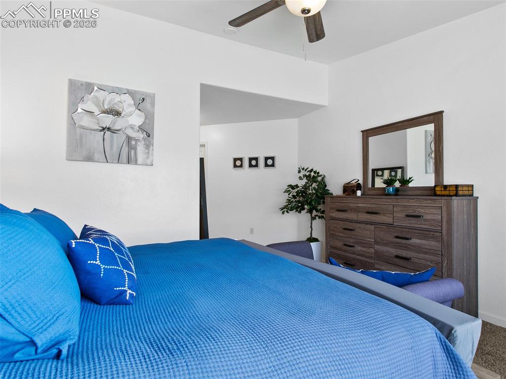 Image 19 of 48: Bedroom