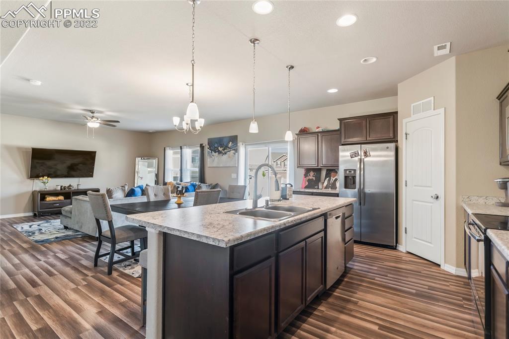 Listing 9405886, Image 10 of 19
