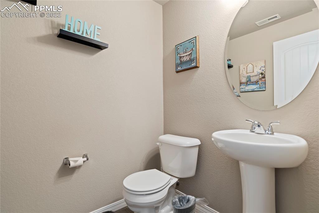 Listing 9405886, Image 11 of 19