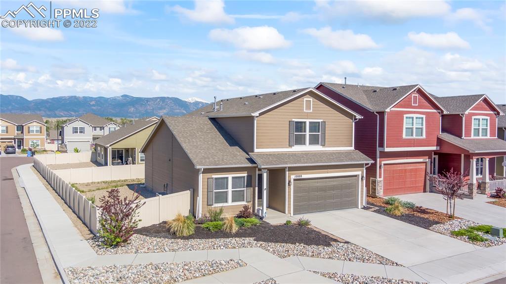 Listing 9405886, Image 2 of 19