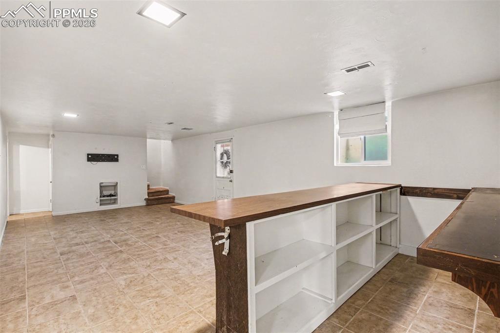 Image 21 of 33: Recreation Room