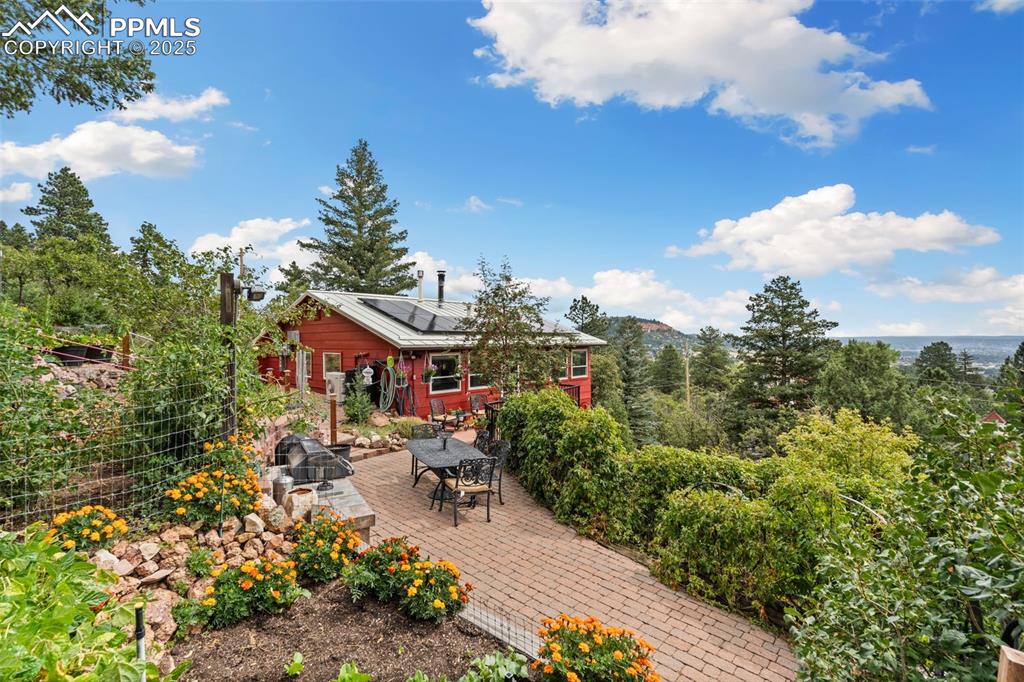 Image 41 of 45: Perfect Serene Retreat!