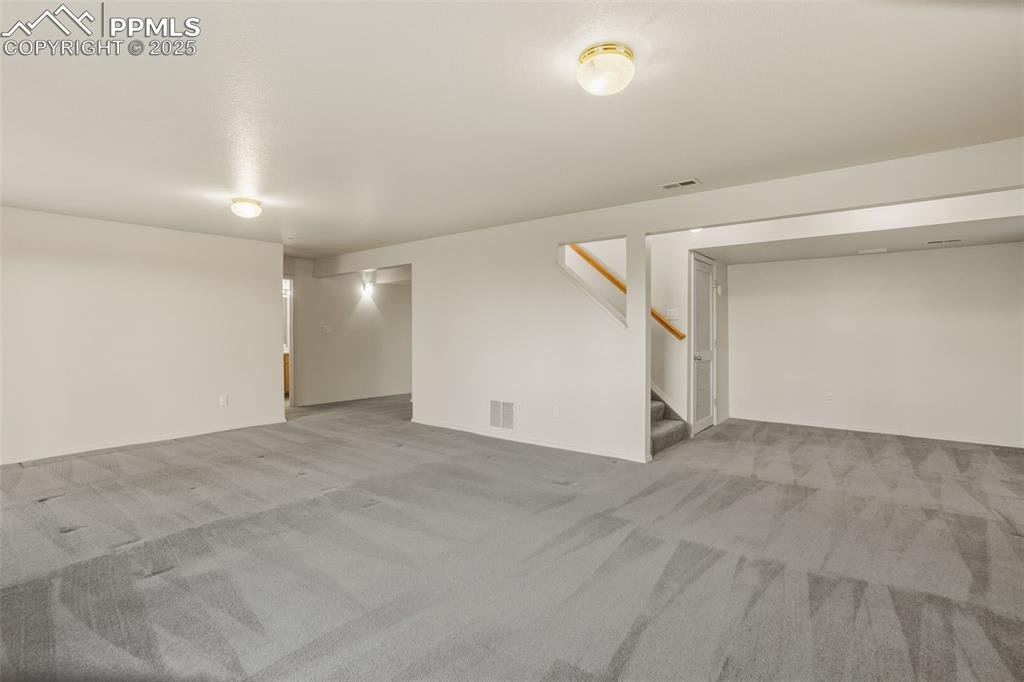 Image 24 of 42: Family Room