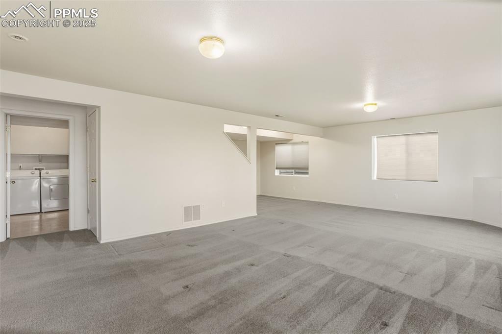 Image 25 of 42: Family Room