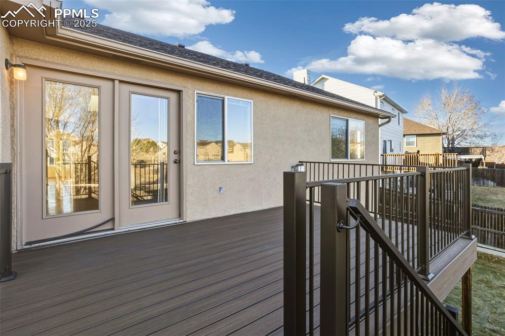 Image 36 of 42: Deck