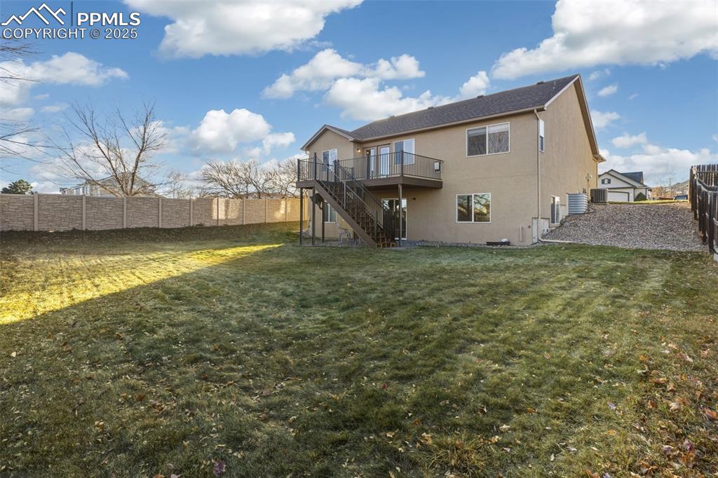 Image 37 of 42: Back of Structure