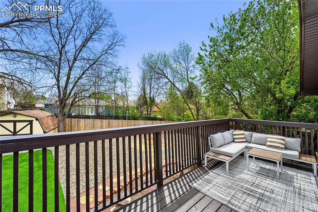 Image 13 of 27: Deck