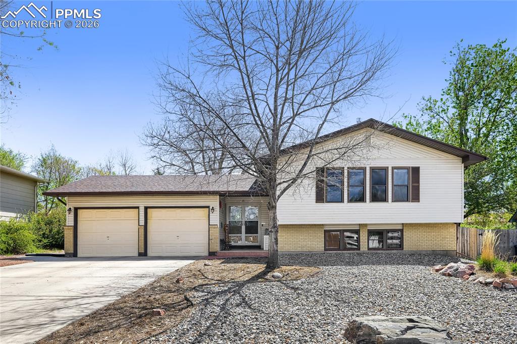 Image 27 of 27: Front of Structure