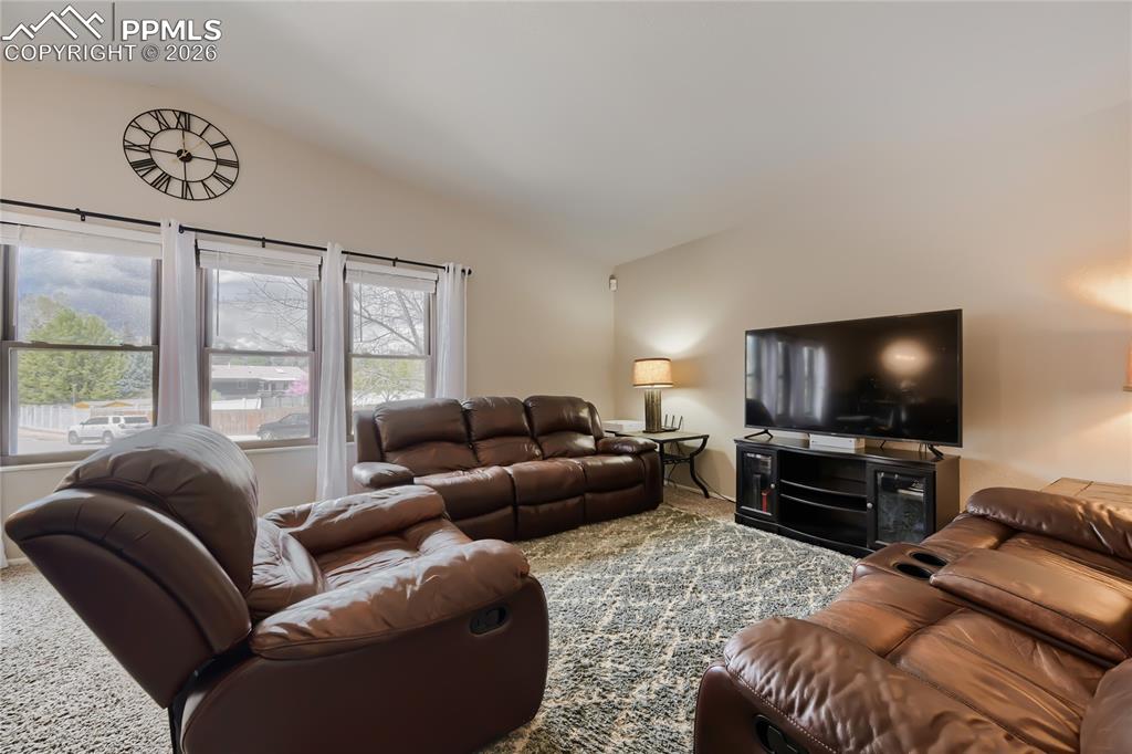 Image 7 of 27: Living Room