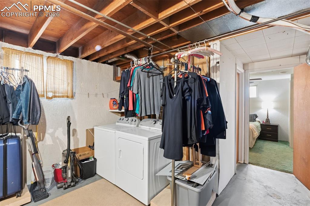 Image 22 of 28: Laundry