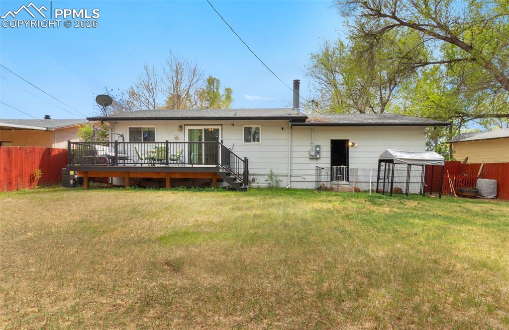 Image 26 of 28: Back of Structure