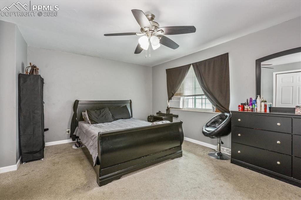 Image 11 of 19: Bedroom