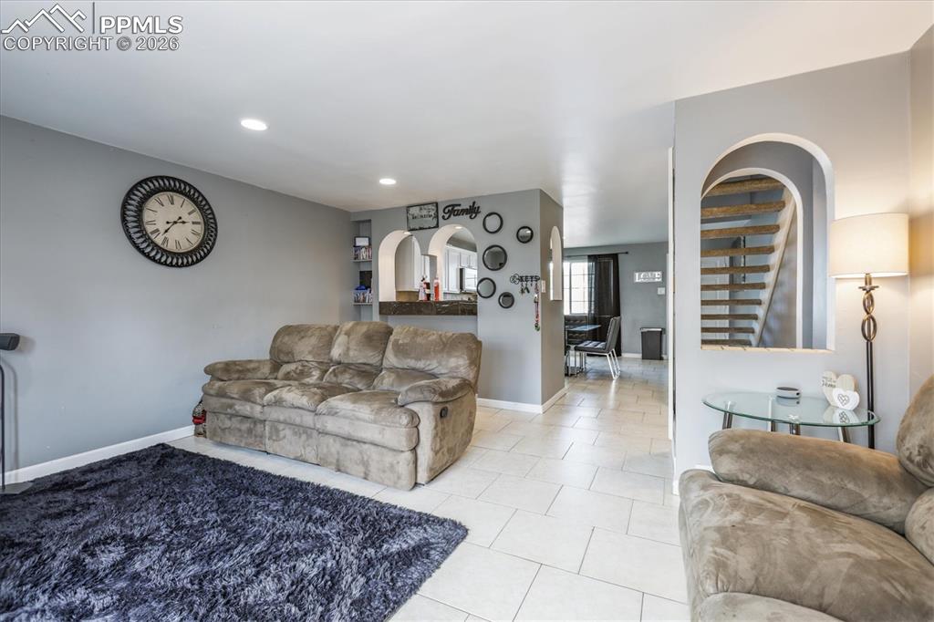 Image 4 of 19: Living Room