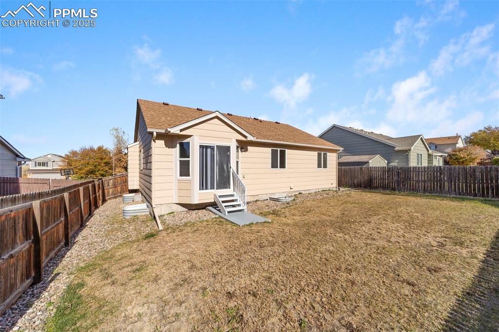 Image 25 of 30: Back of Structure