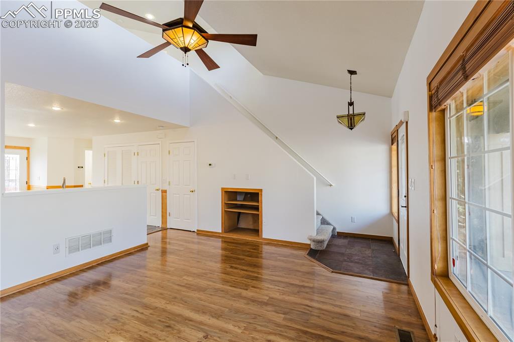 Image 6 of 30: Living Room