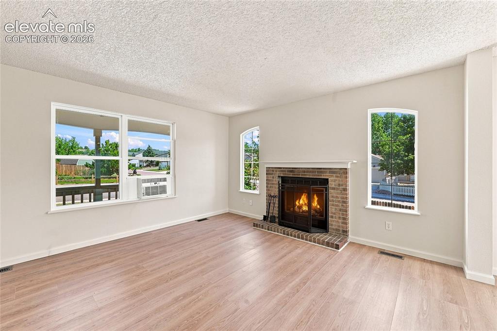 Image 6 of 49: Living Room